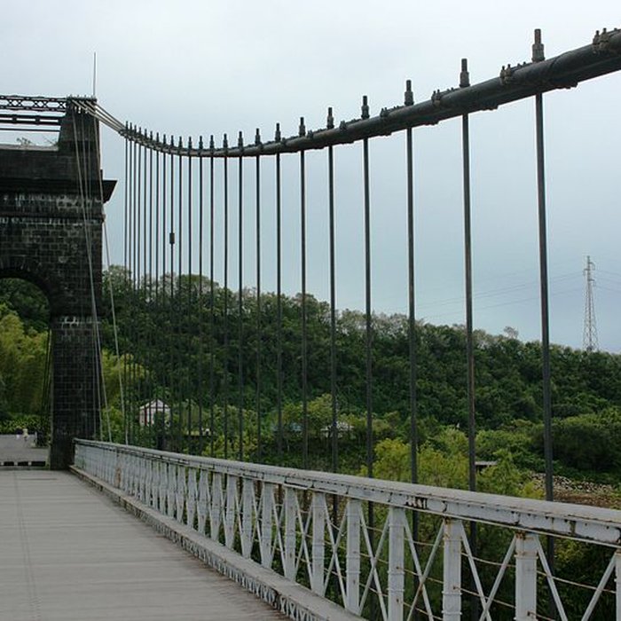 Photo de Pont suspendu de la rivière de lEst