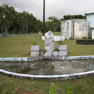 Pont suspendu de la rivière de lEst