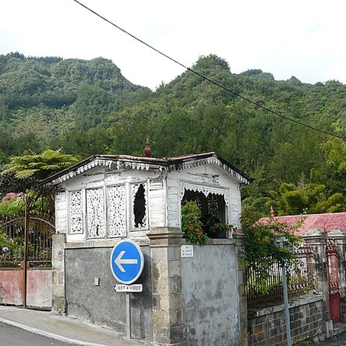 Photo de Monument aux morts intitulé lAme de la France, situé à Hell-Bourg