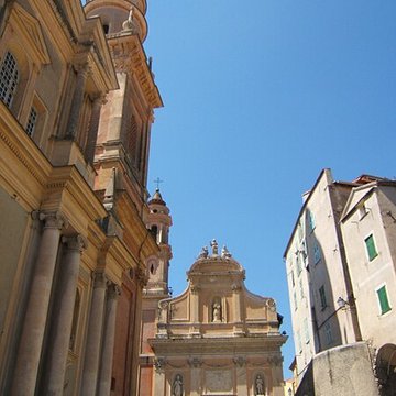 Eglise Saint-Michel, chapelle de la Conception et leurs abords