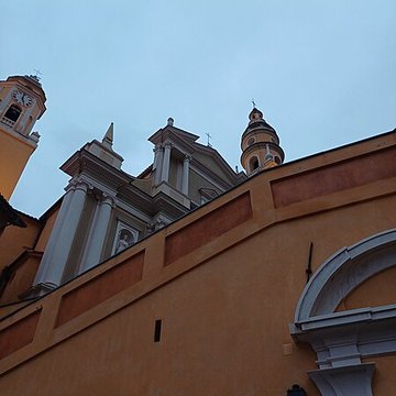 Eglise Saint-Michel, chapelle de la Conception et leurs abords