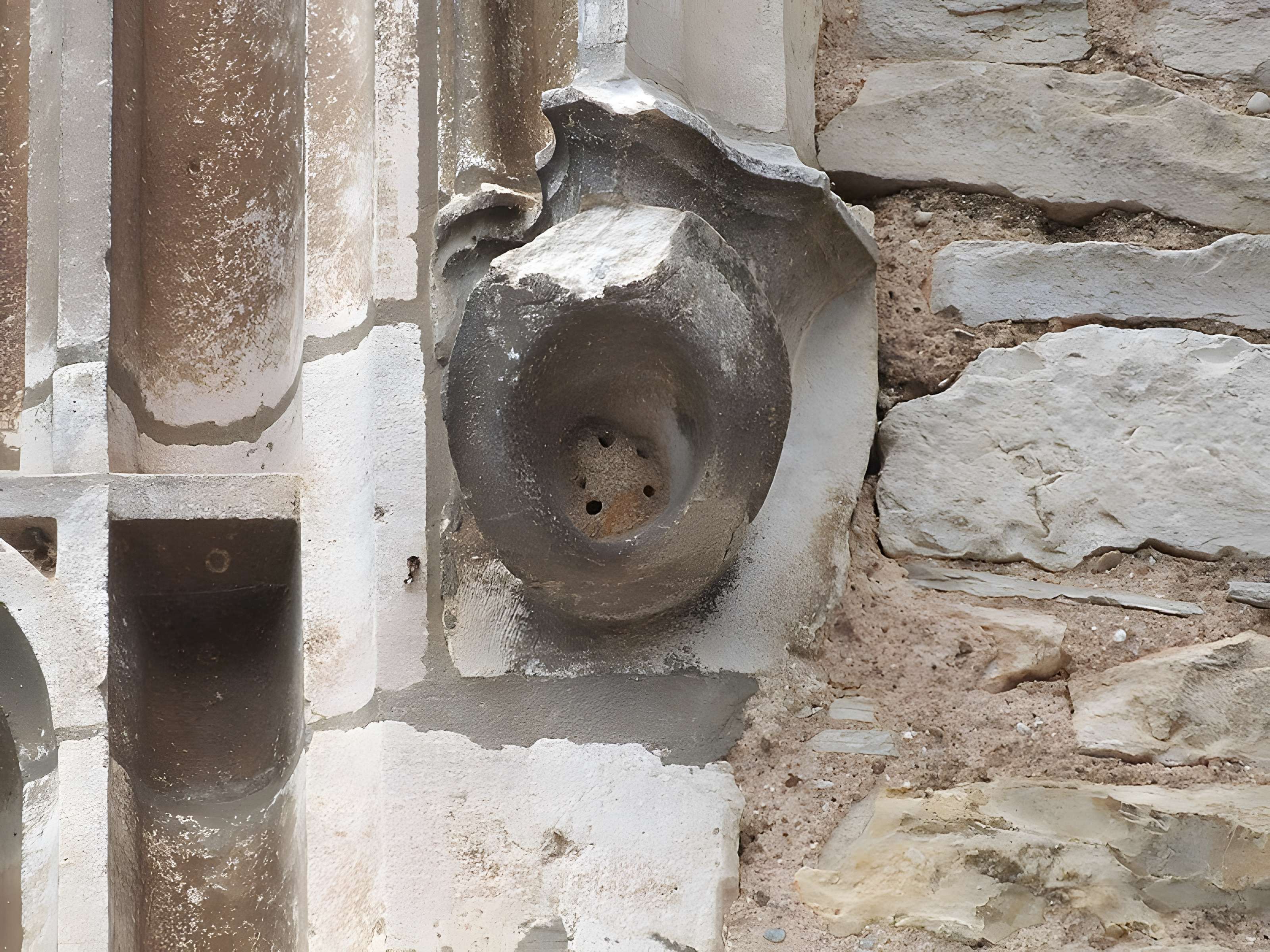 Maison voisine de la porte de ville carrée