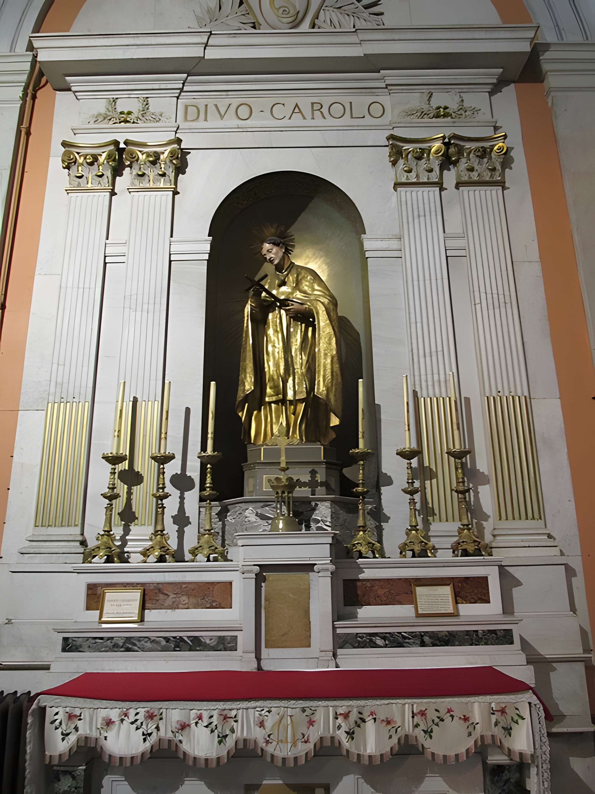 Église Saint-Charles intra-muros