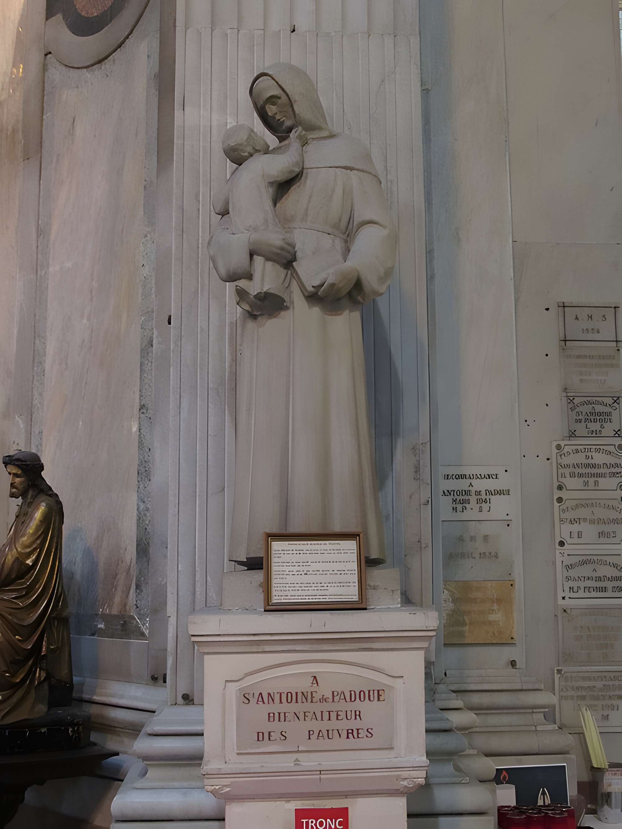 Église Saint-Charles intra-muros