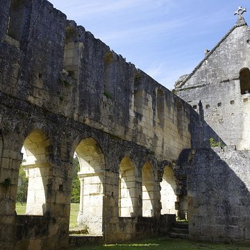Ruines de lAbbaye Notre-Dame de Boschaud