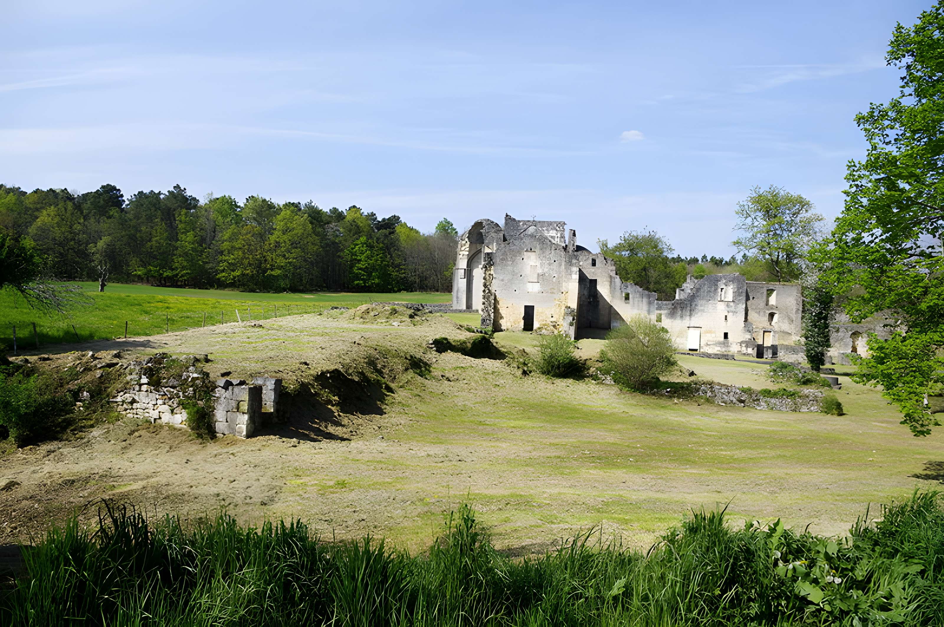 Ruines de l'Abbaye Notre-Dame de Boschaud