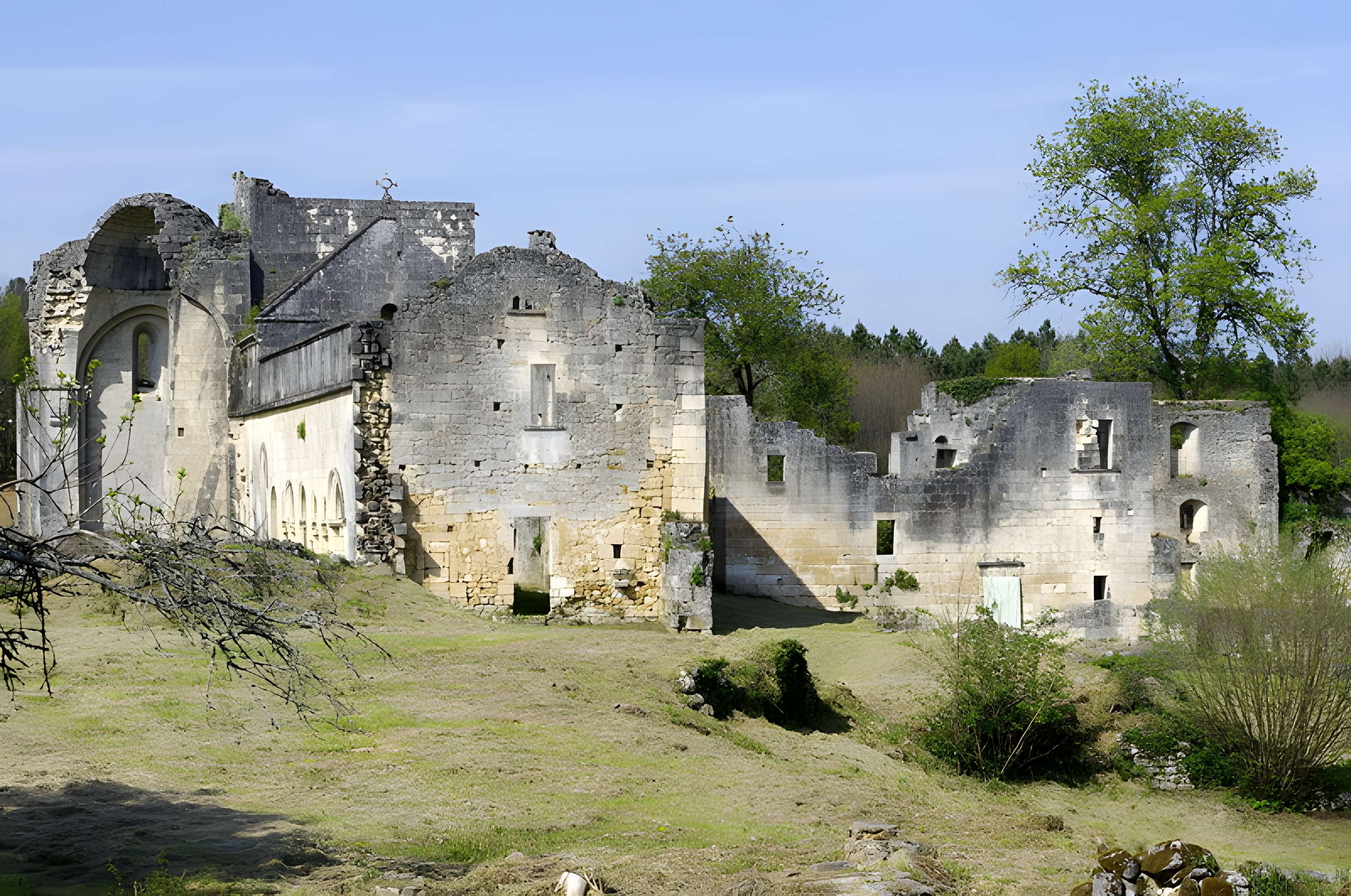 Ruines de l'Abbaye Notre-Dame de Boschaud
