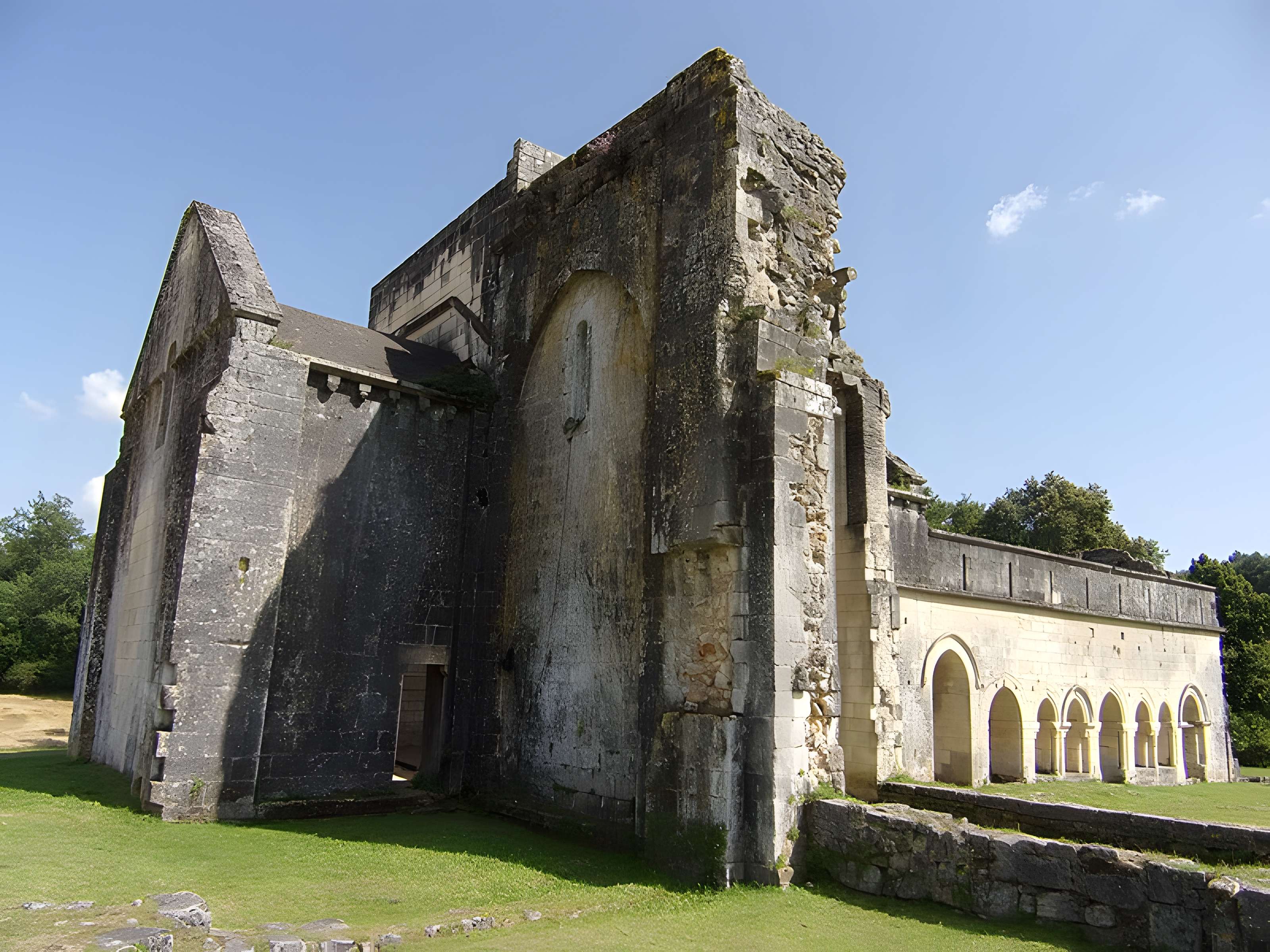 Ruines de l'Abbaye Notre-Dame de Boschaud