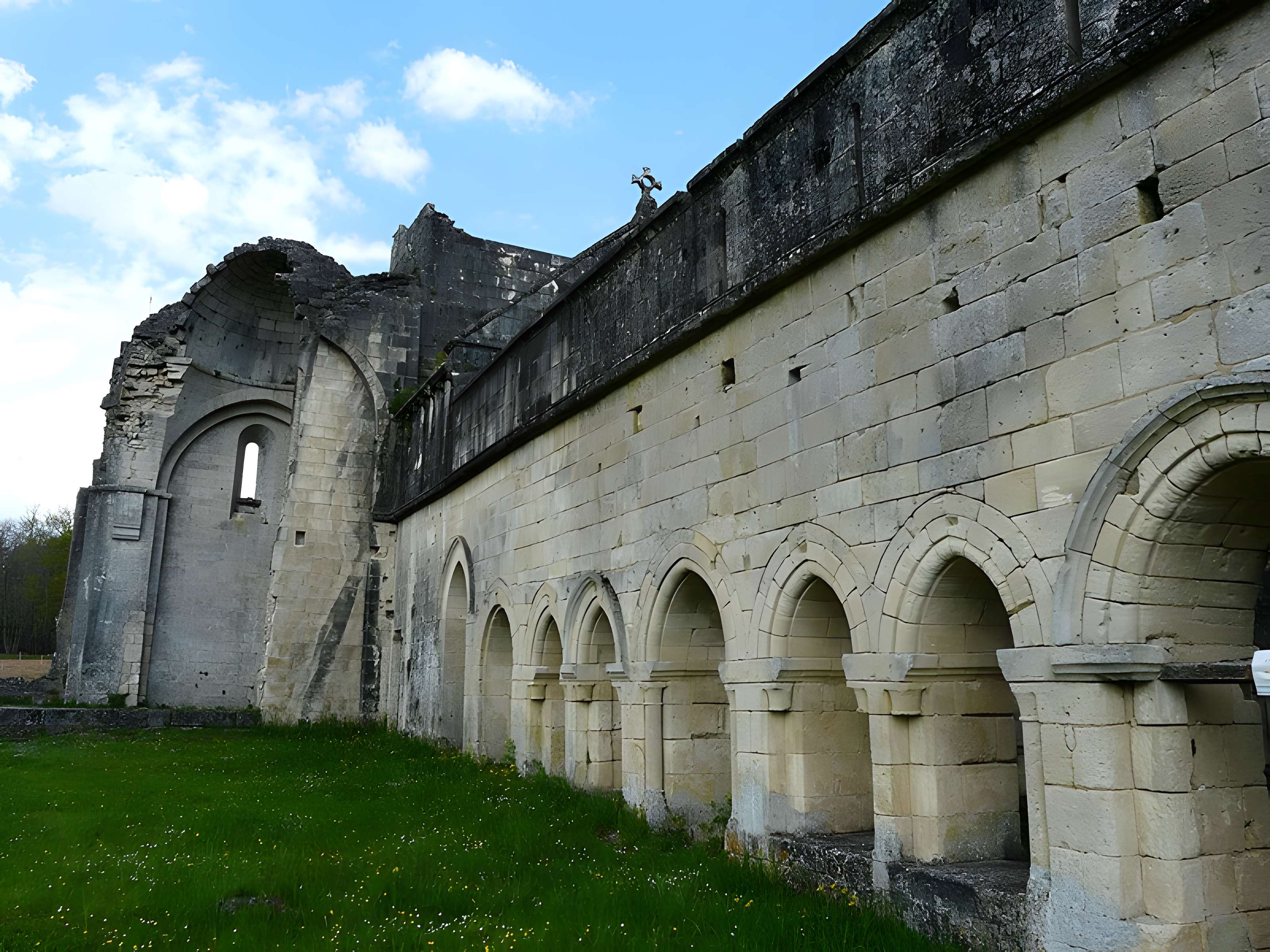 Ruines de l'Abbaye Notre-Dame de Boschaud