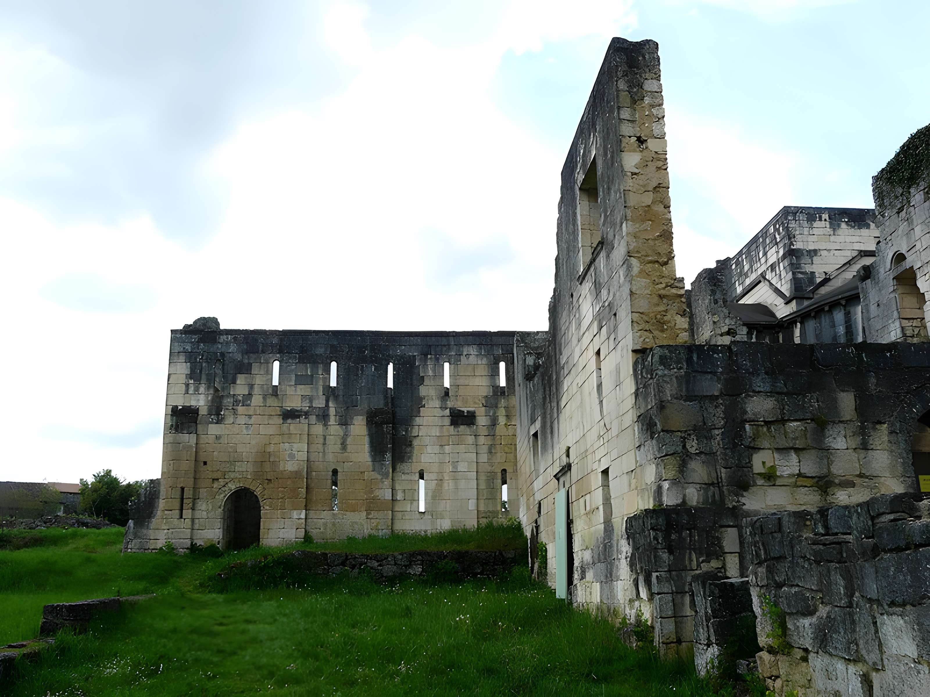 Ruines de l'Abbaye Notre-Dame de Boschaud