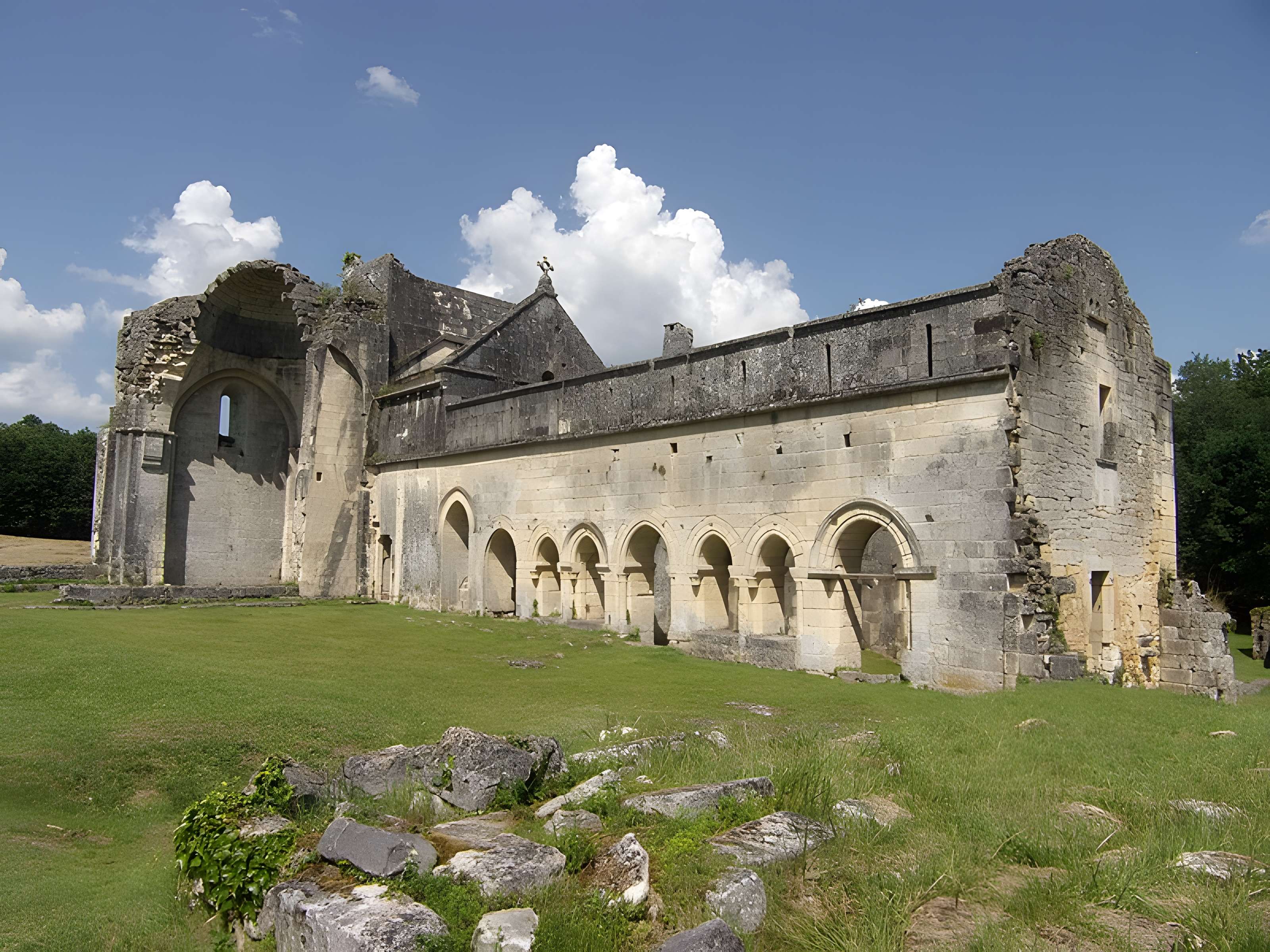 Ruines de l'Abbaye Notre-Dame de Boschaud