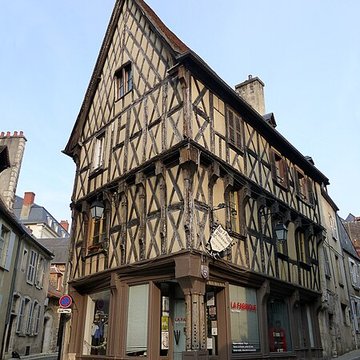 Maison de bois dite Maison des Trois Flûtes