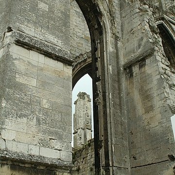 Ruines de lAbbaye St-Bertin de Saint-Omer