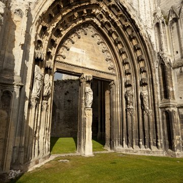 Ruines de lAbbaye St-Bertin de Saint-Omer