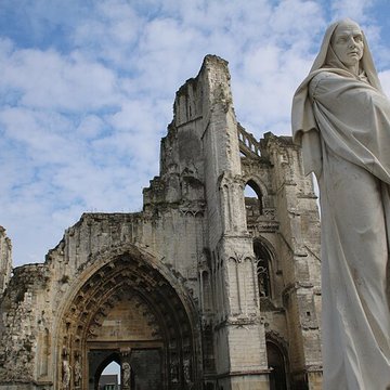 Ruines de lAbbaye St-Bertin de Saint-Omer