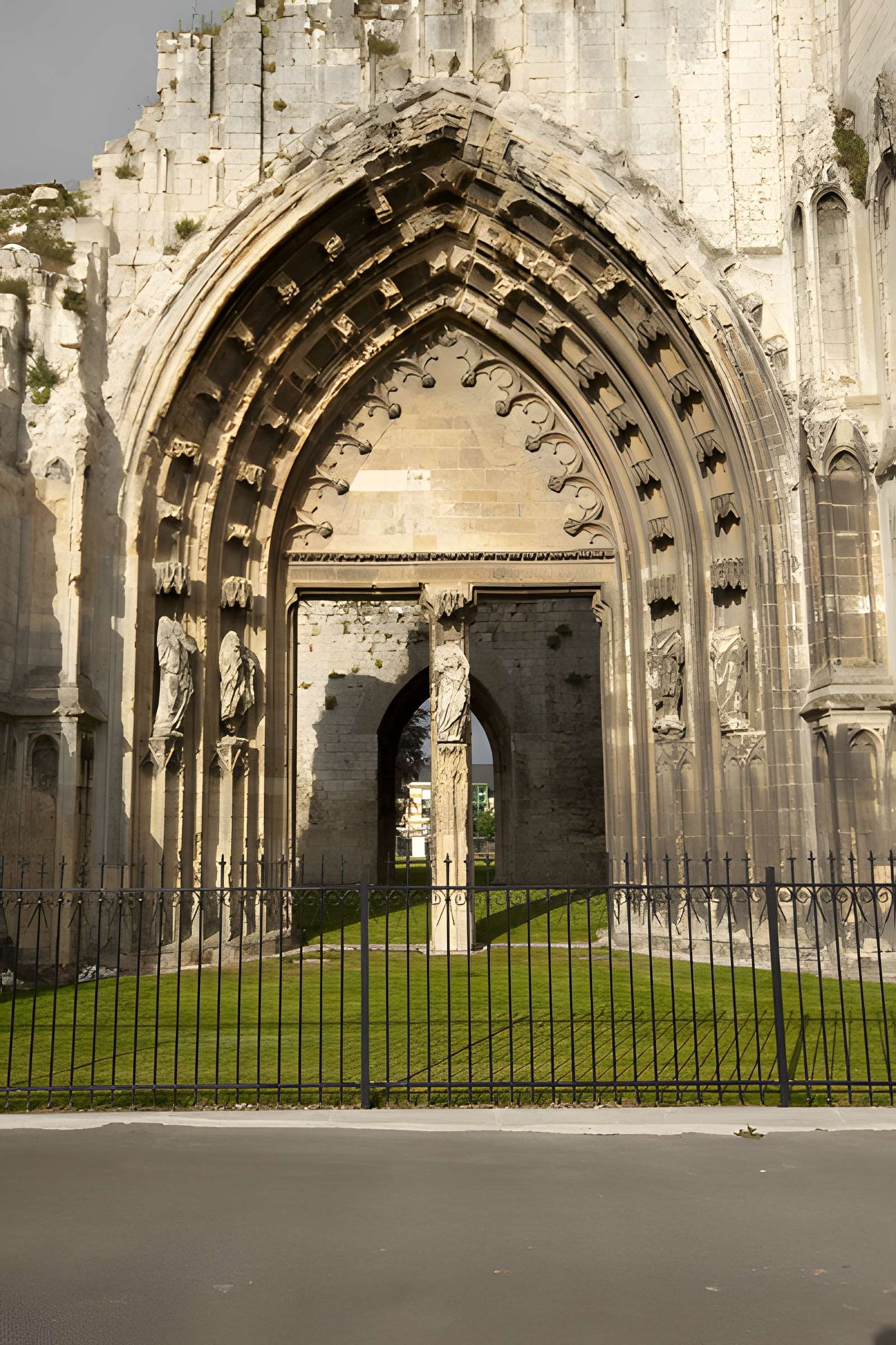 Ruines de l'Abbaye St-Bertin de Saint-Omer