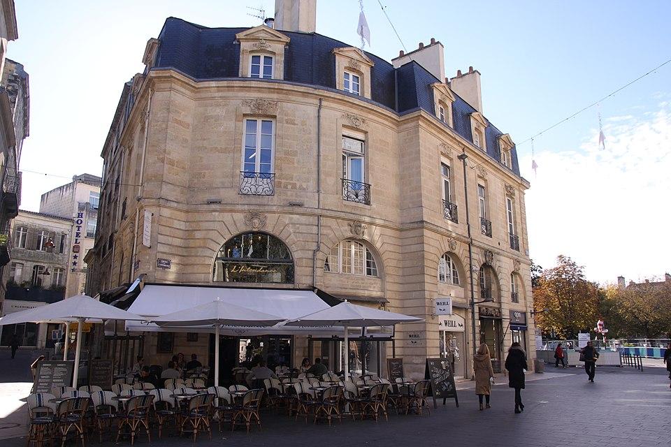 Photo de Maison, faisant retour sur la rue de la Vieille-Tour