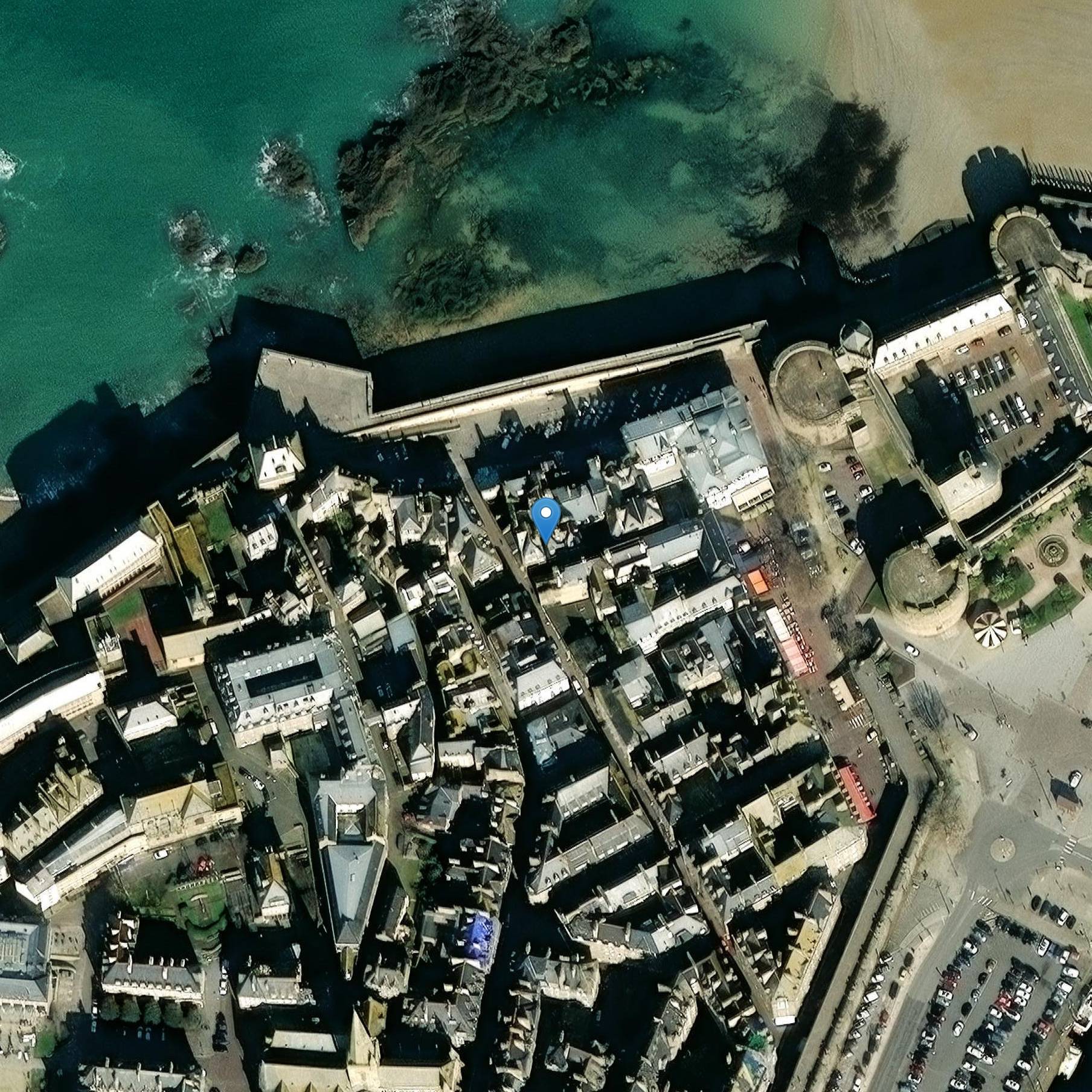 Photo de Gebouw gelegen op 11 rue Chateaubriand