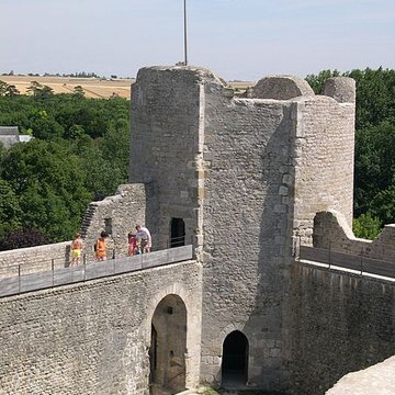 Château dYèvre-le-Châtel