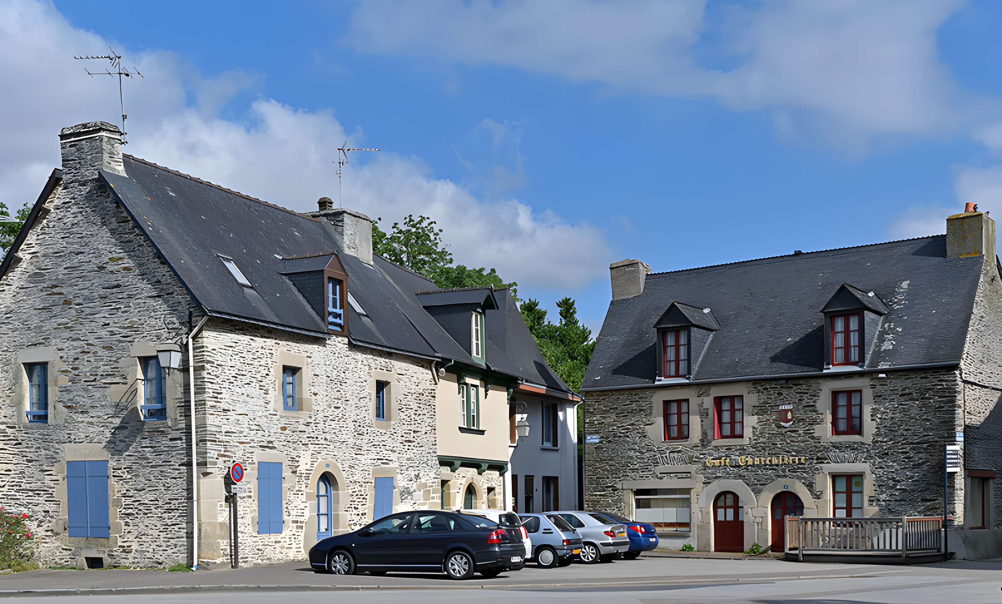 Maison du XVIe siècle en bordure de la ruelle prolongeant la rue des Sorciers