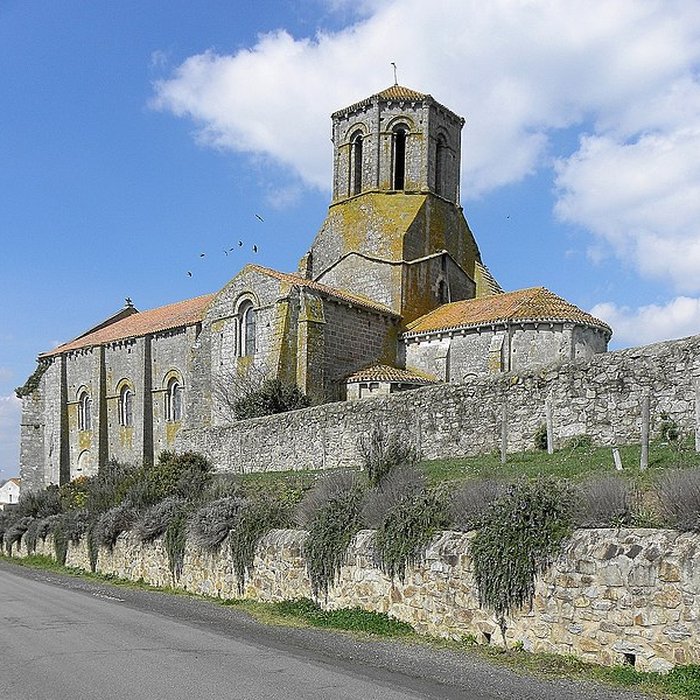 Photo de Ancienne église priorale Saint-Pierre de Parthenay-le-Vieux