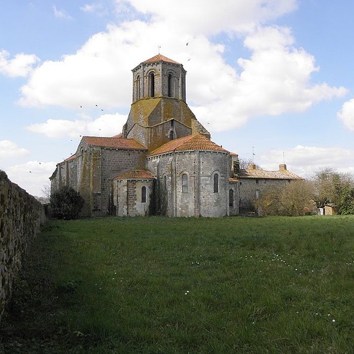 Photo de Ancienne église priorale Saint-Pierre de Parthenay-le-Vieux