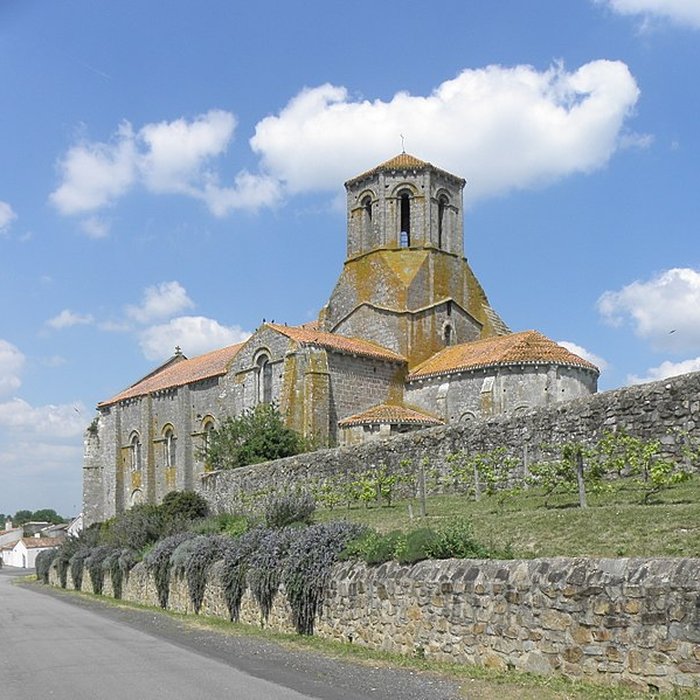 Photo de Ancienne église priorale Saint-Pierre de Parthenay-le-Vieux