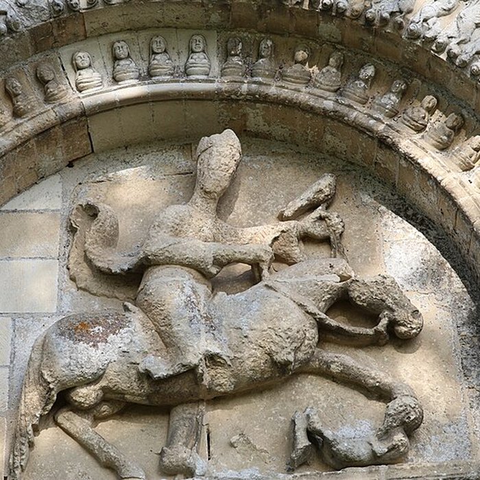 Photo de Ancienne église priorale Saint-Pierre de Parthenay-le-Vieux