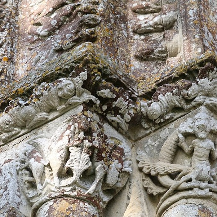 Photo de Ancienne église priorale Saint-Pierre de Parthenay-le-Vieux