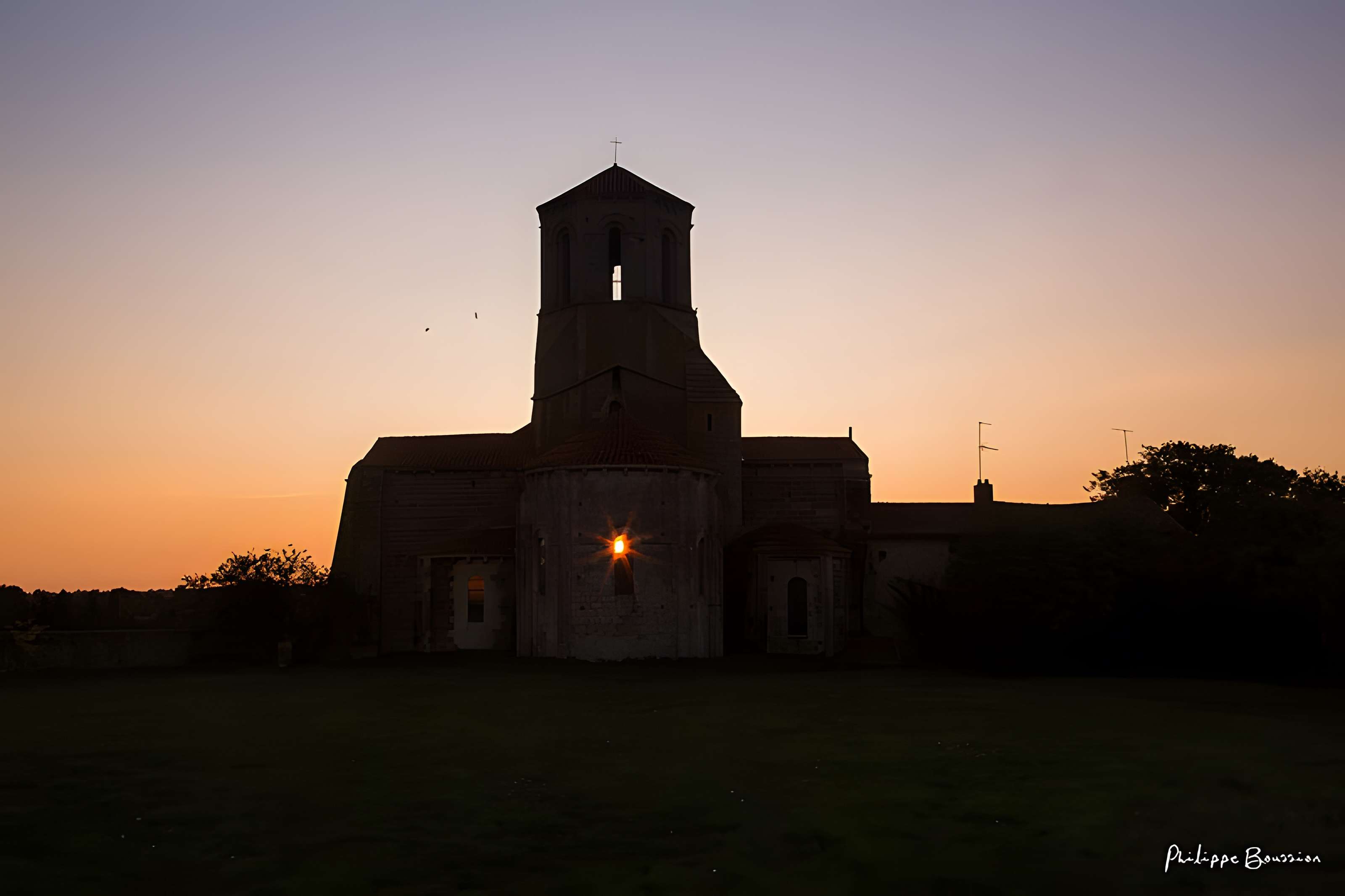 Ancienne église priorale Saint-Pierre de Parthenay-le-Vieux