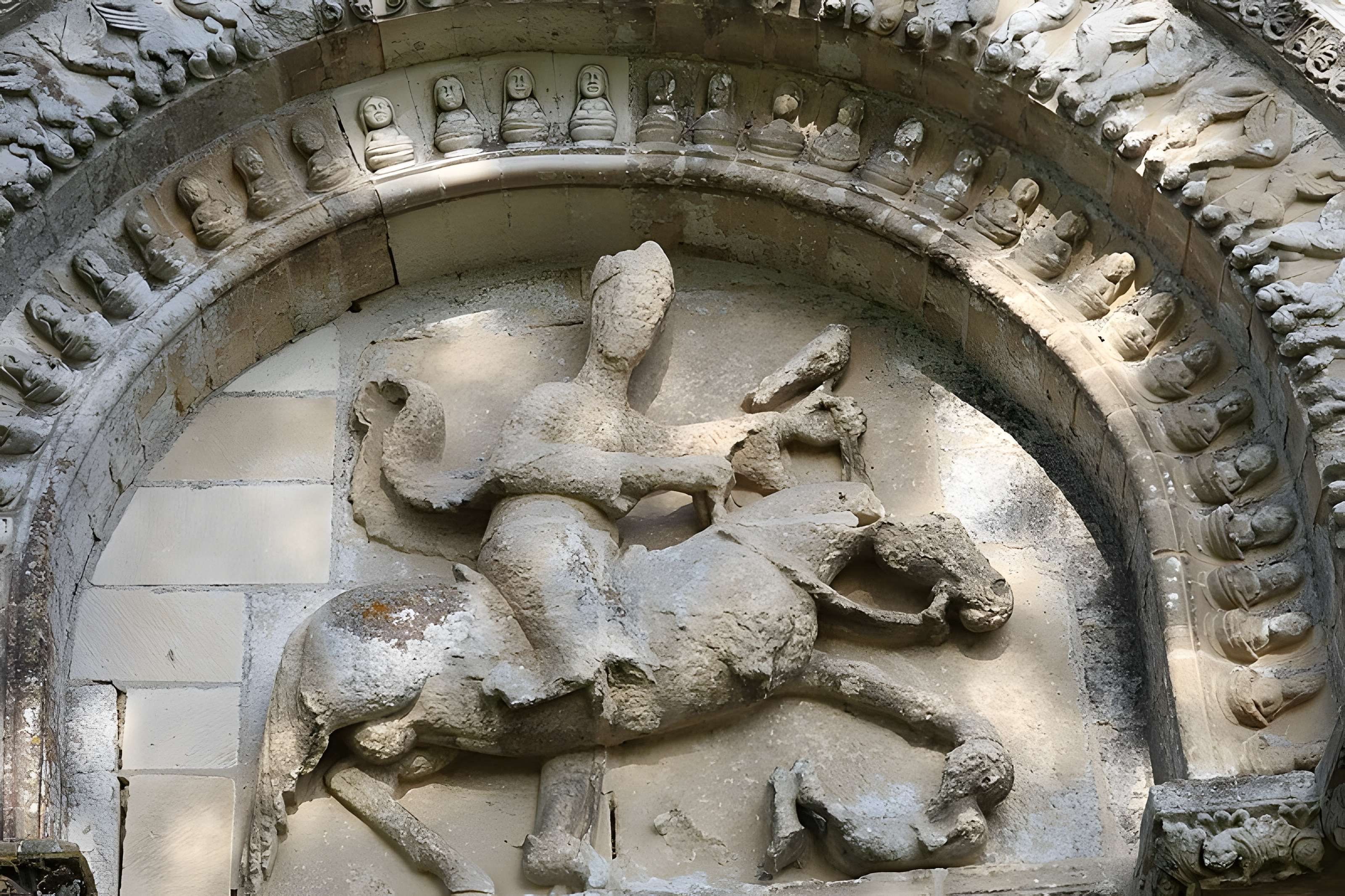 Ancienne église priorale Saint-Pierre de Parthenay-le-Vieux
