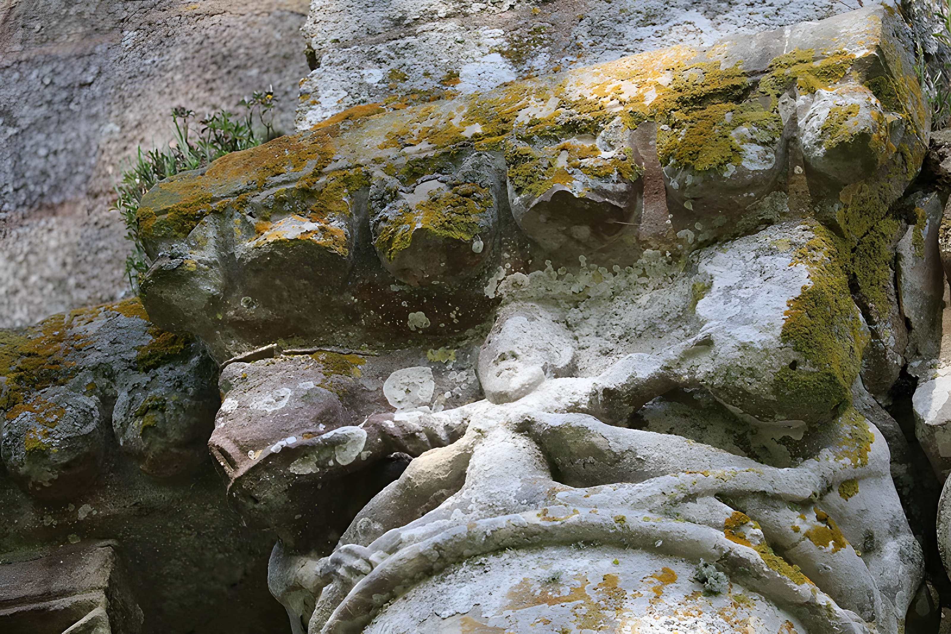 Ancienne église priorale Saint-Pierre de Parthenay-le-Vieux