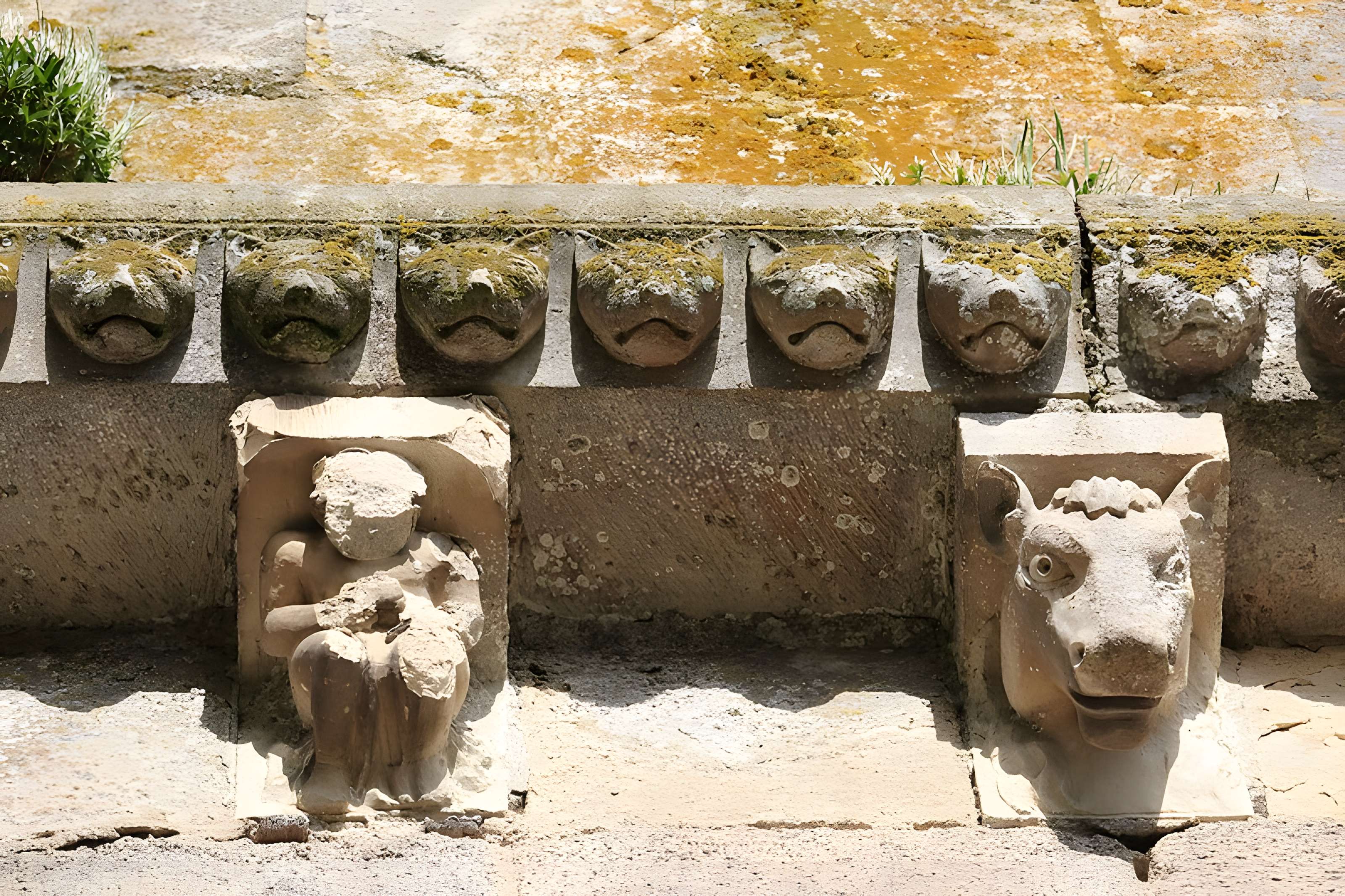 Ancienne église priorale Saint-Pierre de Parthenay-le-Vieux