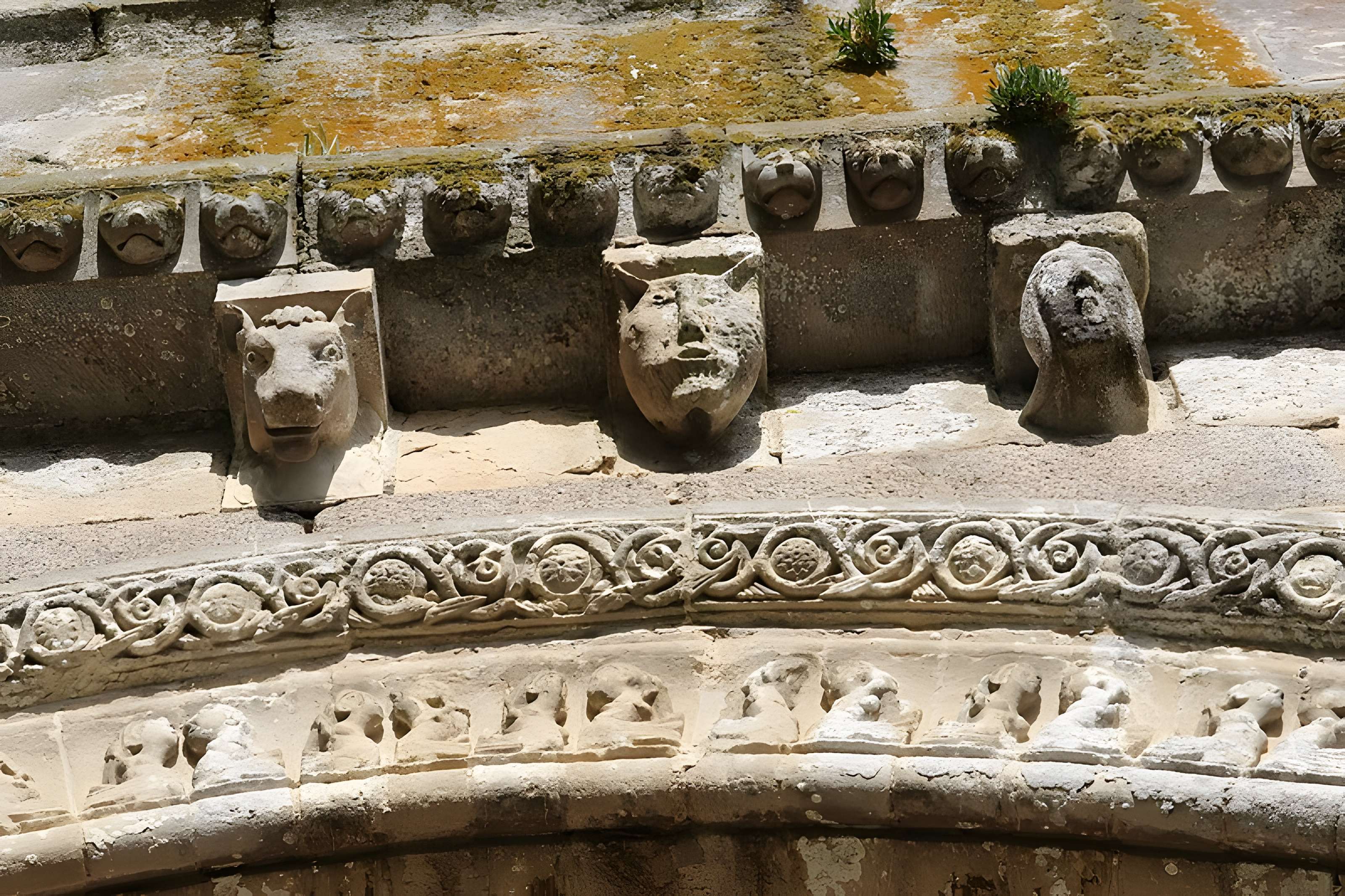 Ancienne église priorale Saint-Pierre de Parthenay-le-Vieux