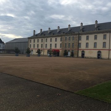 Centre national du costume de scène et de la scénographie