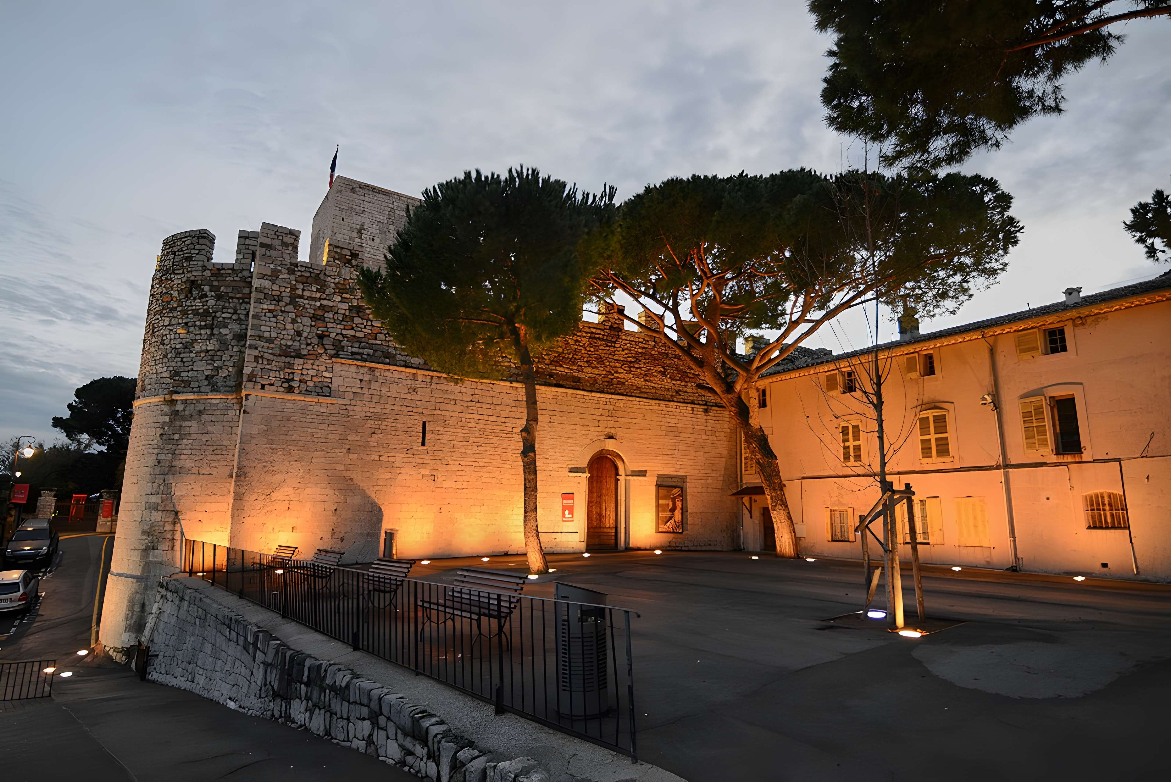 Musée des explorations du monde (MEM)