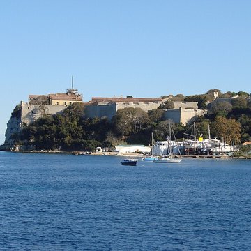 Le musée du Masque de fer et du Fort Royal