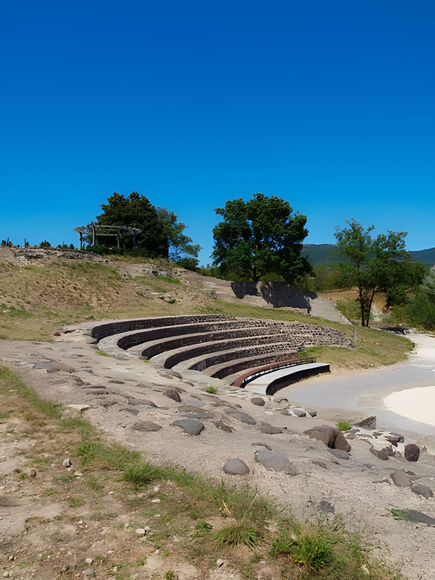 Site archéologique d'Alba-la-Romaine