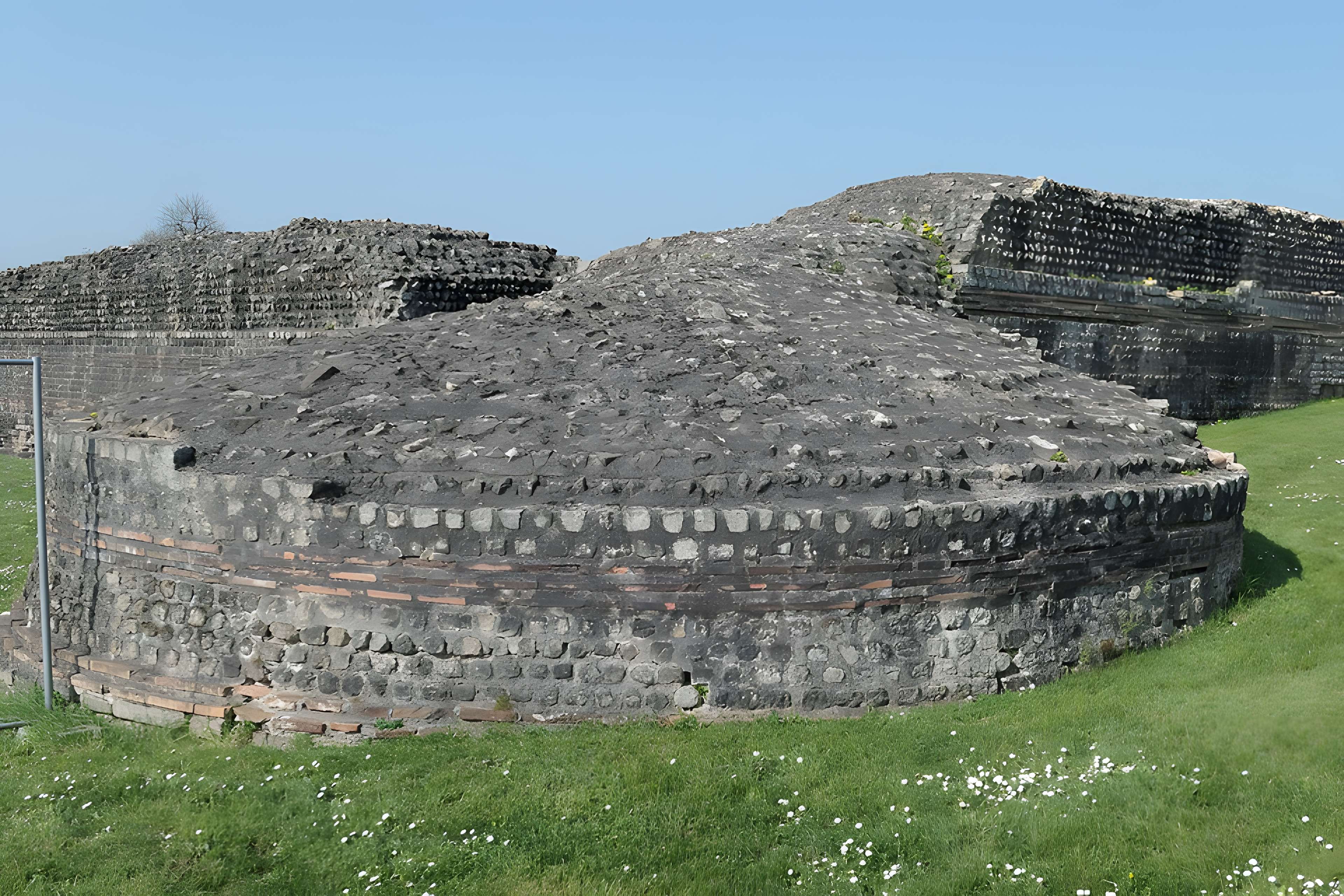 Site archéologique de Jublains (camp romain)