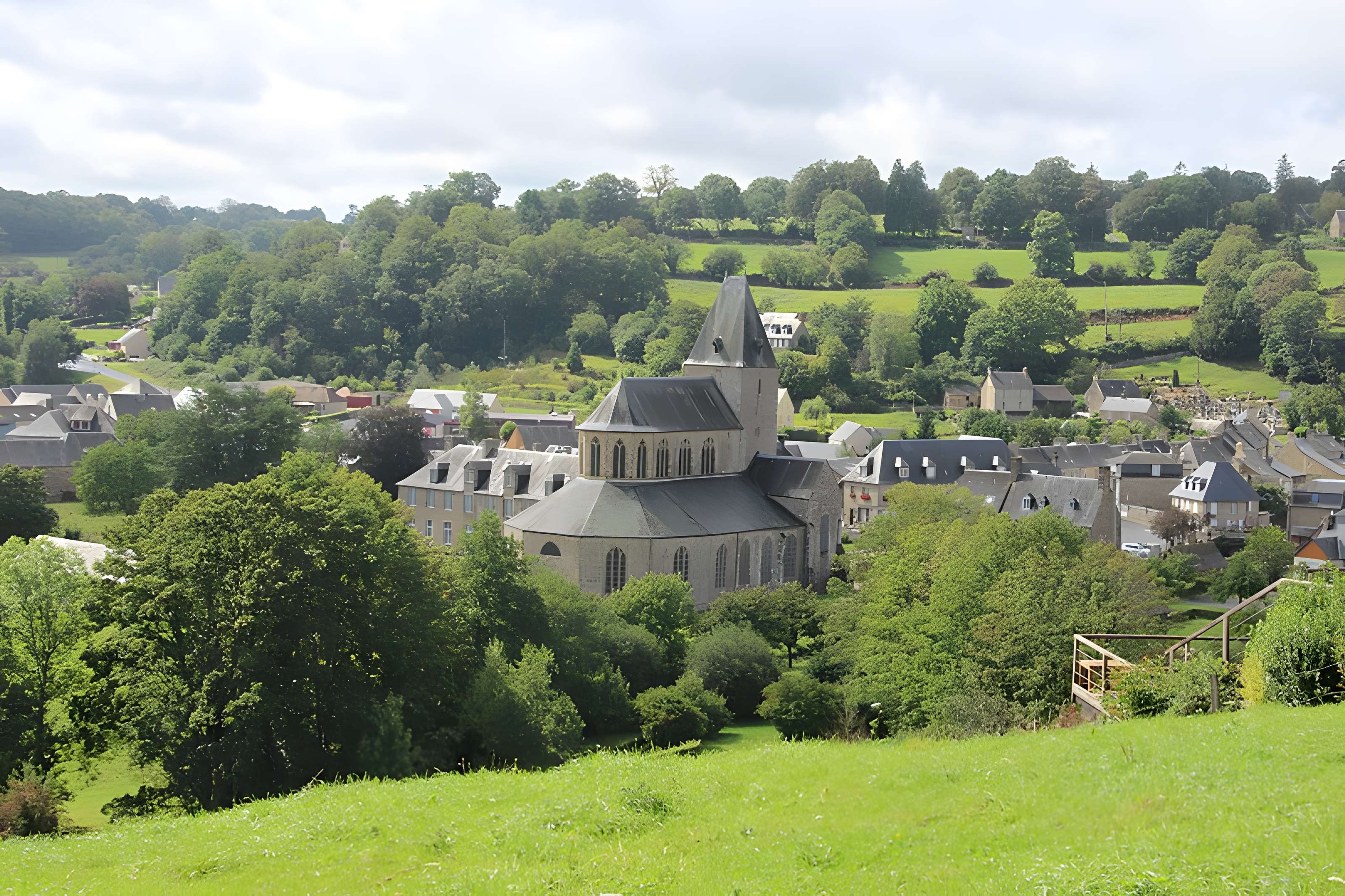 Abbaye de Lonlay