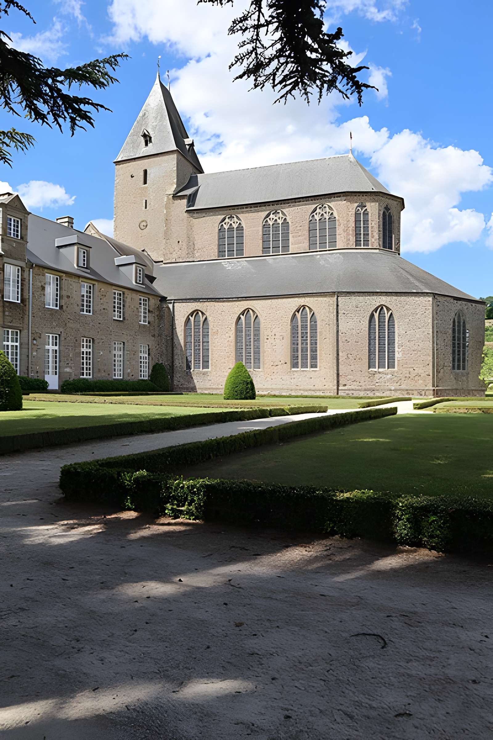 Abbaye de Lonlay