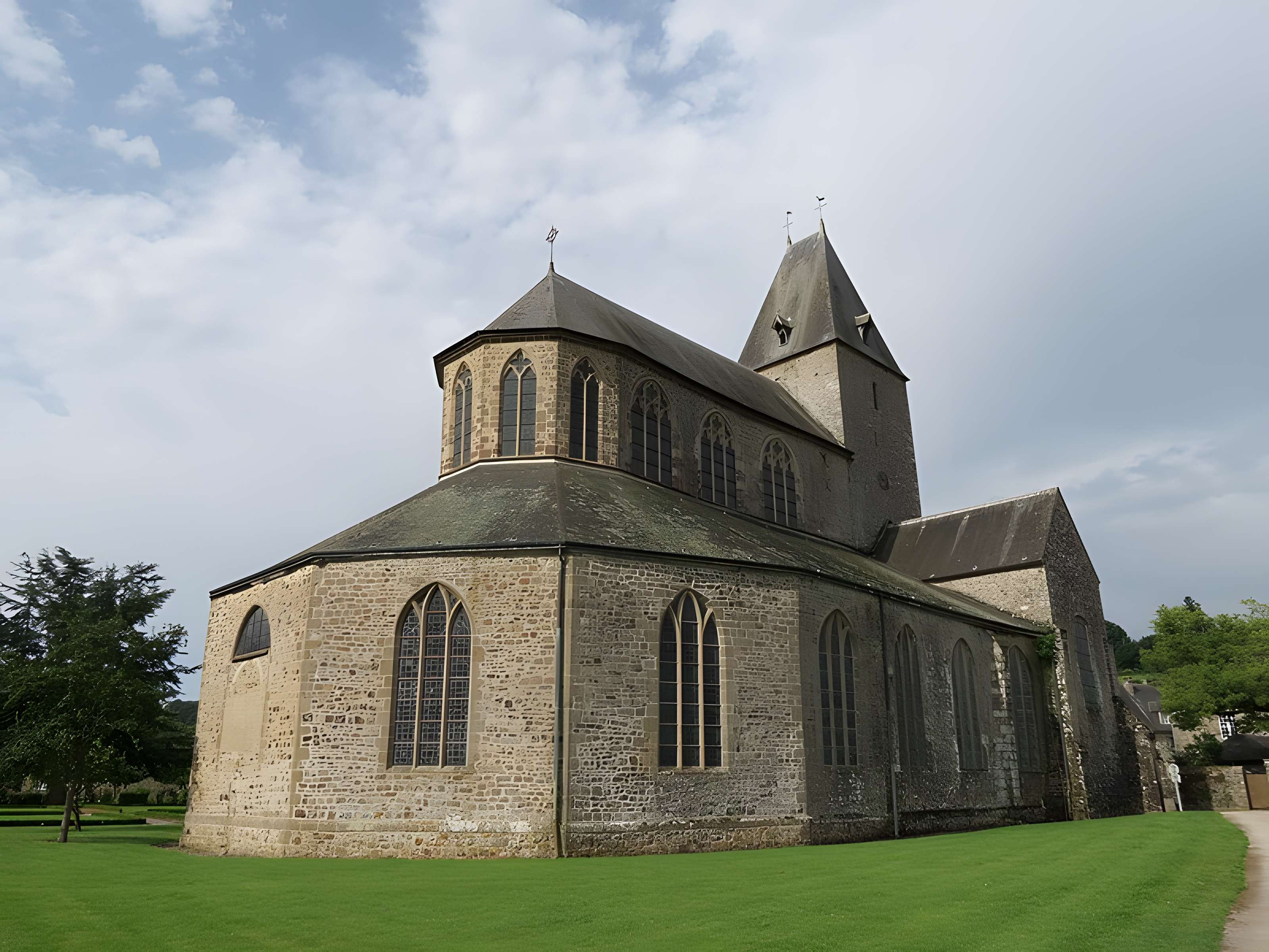 Abbaye de Lonlay