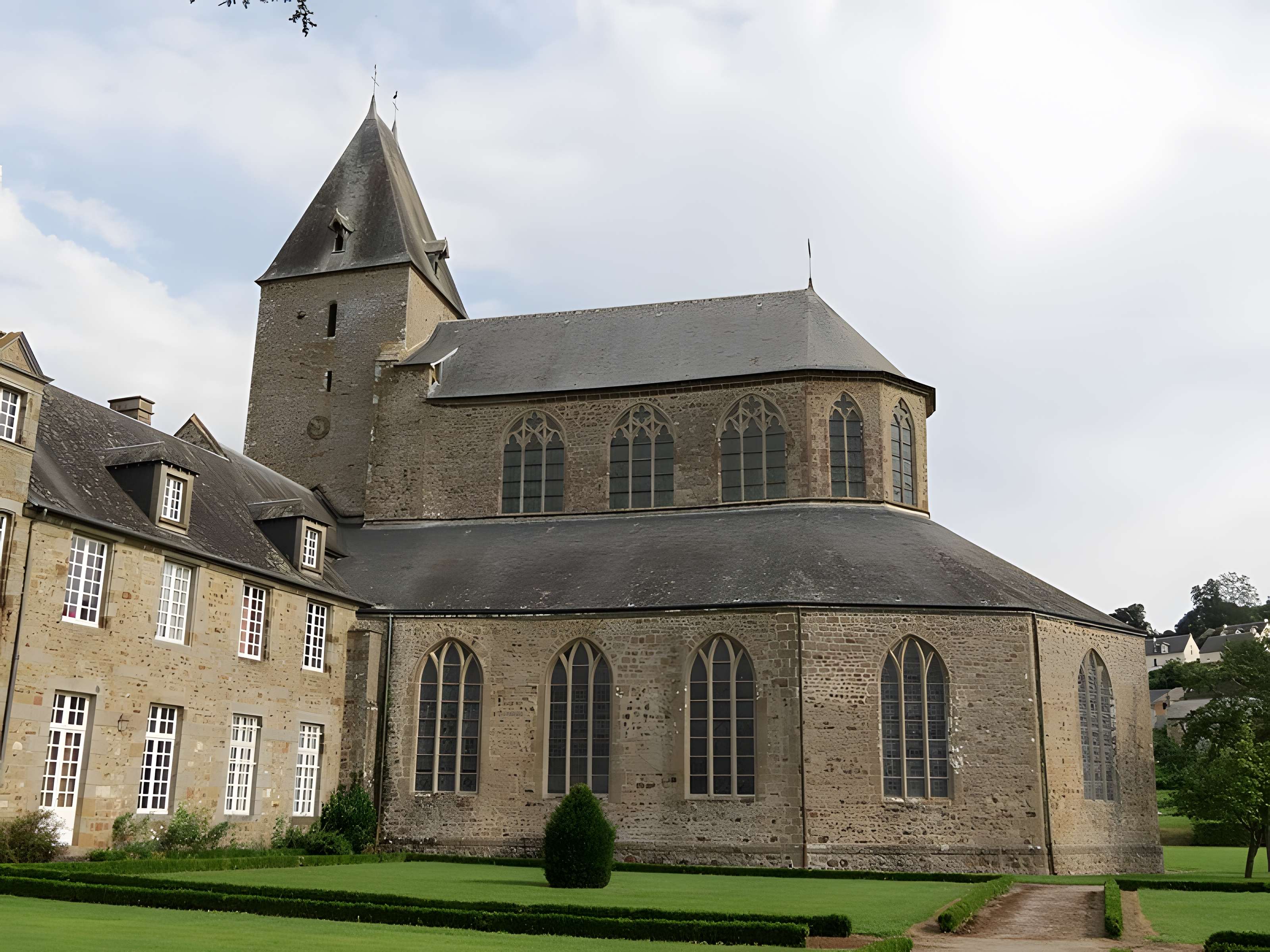 Abbaye de Lonlay