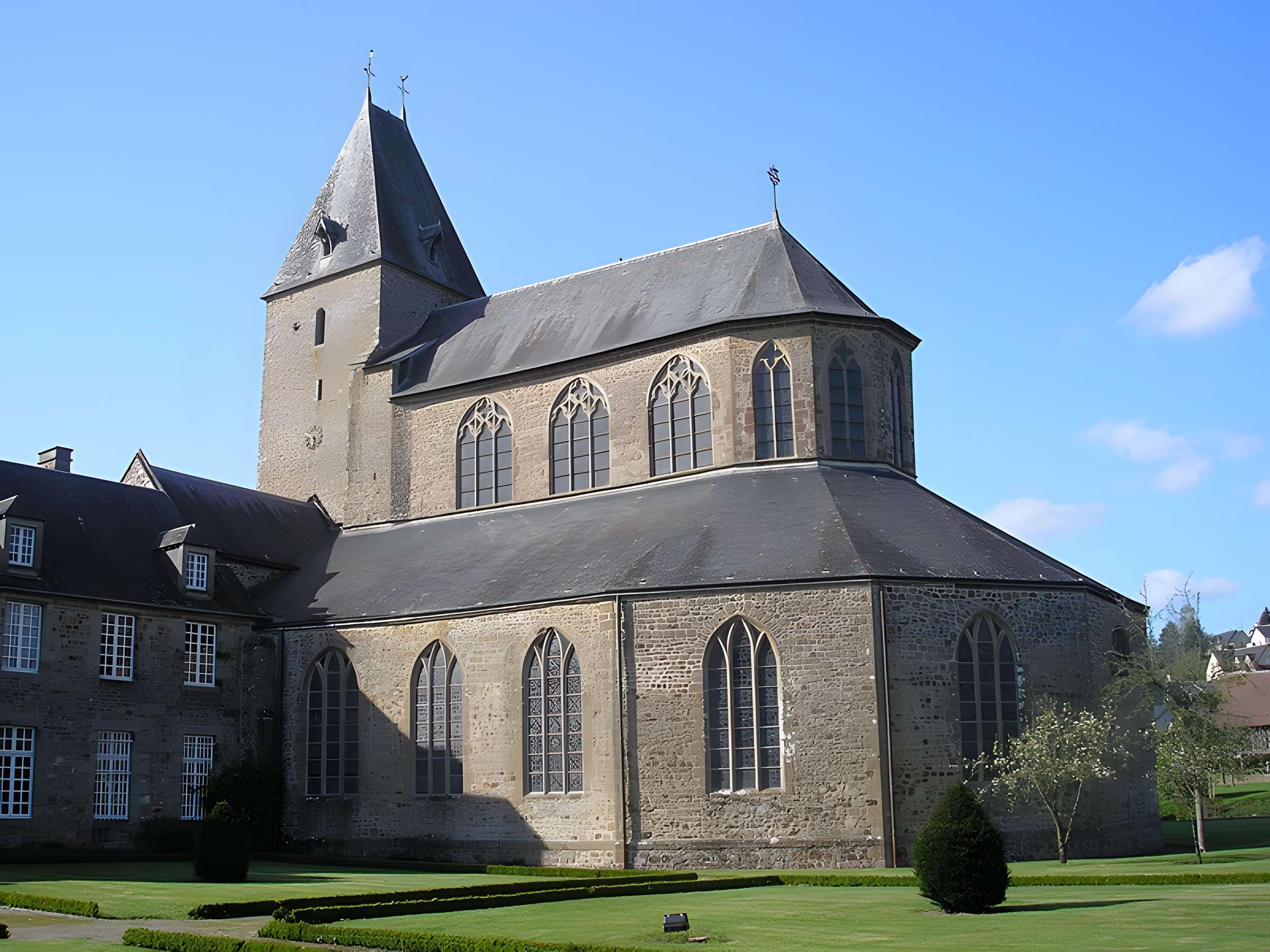 Abbaye de Lonlay