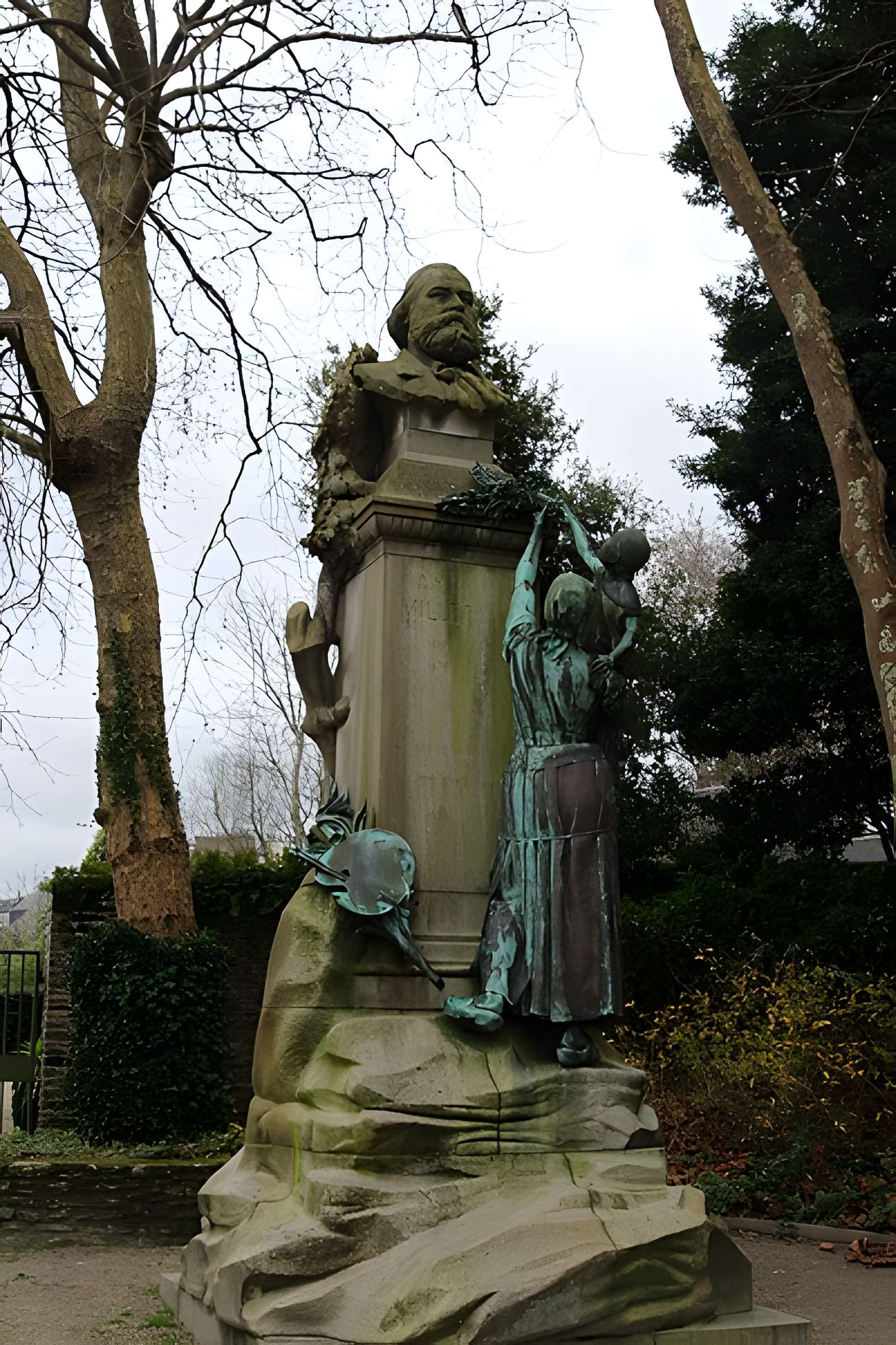 Statue de Jean-François Millet dans le jardin public, à Octeville