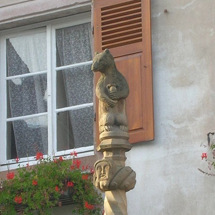 Photo de Stockbrunnen fontaine de Dambach-la-Ville