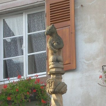 Stockbrunnen fontaine de Dambach-la-Ville