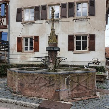 Stockbrunnen fontaine de Dambach-la-Ville