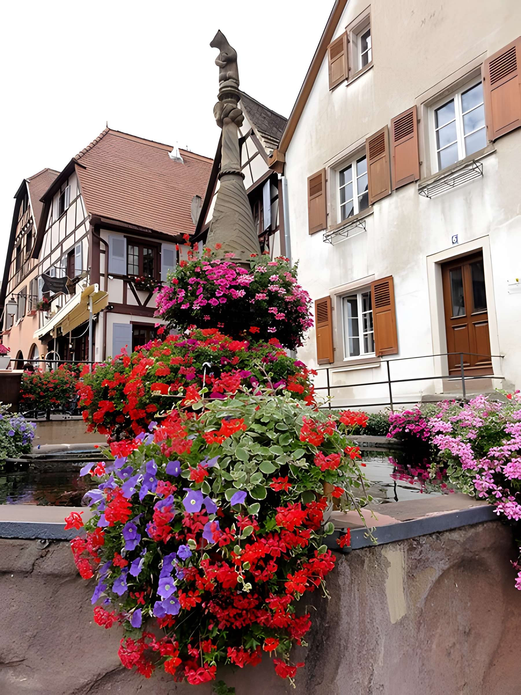 Stockbrunnen (fontaine) de Dambach-la-Ville