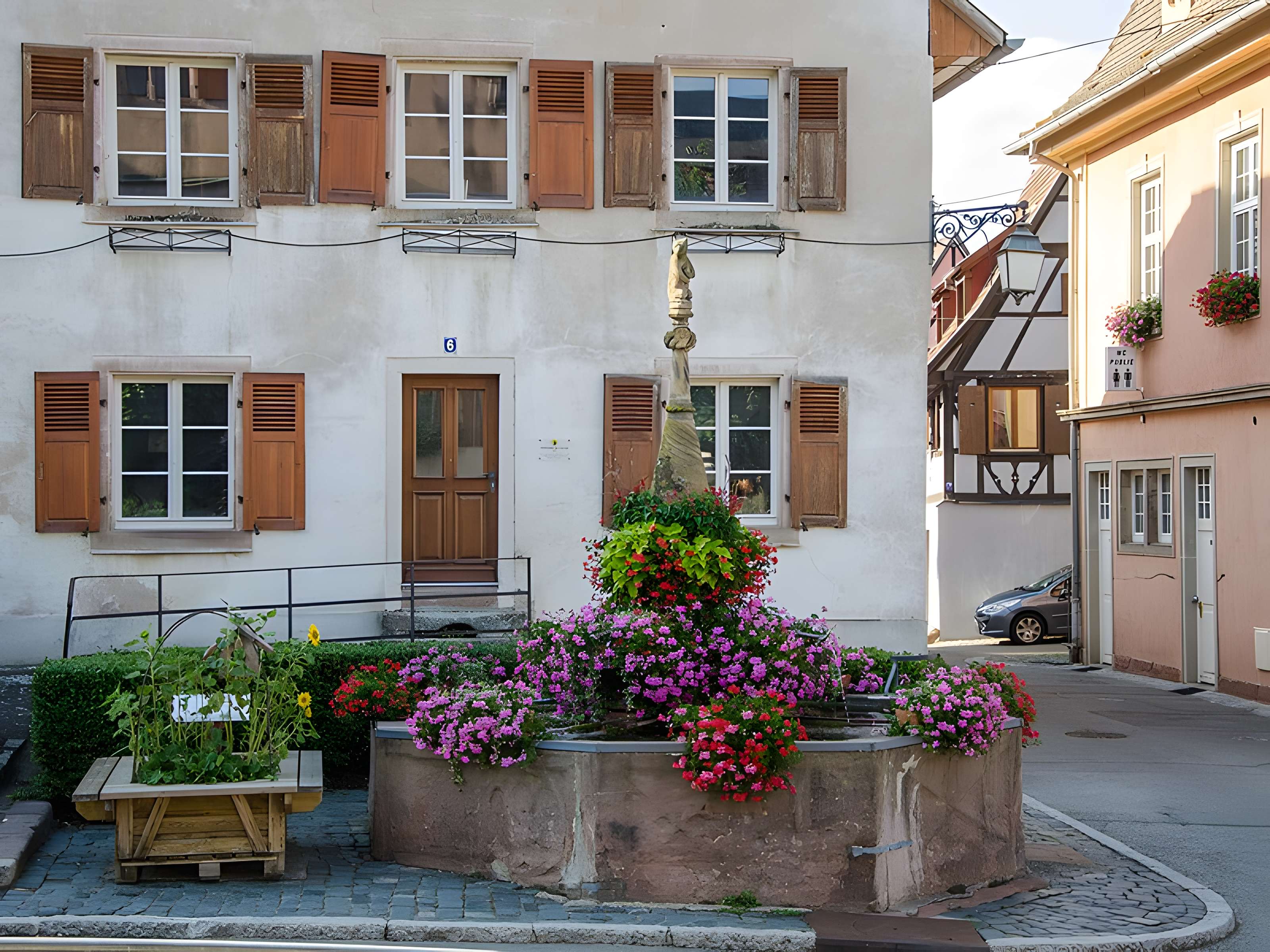 Stockbrunnen (fontaine) de Dambach-la-Ville